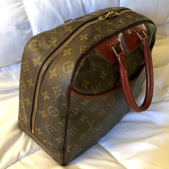 👑✅PRICE FIRM✅ AUTHENTIC Louis Vuitton Deauville - Picture 5 of 17